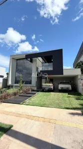 Casa de Condomínio com 4 Quartos à venda, 244m² no Residencial Villagio Toscana, Goiânia