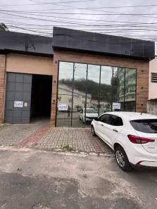 Galpão/Depósito/Armazém para alugar, 550m² no Parque Dom João VI, Nova Friburgo