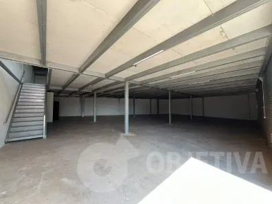 Galpão/Depósito/Armazém à venda, 770m² no Tibery, Uberlândia