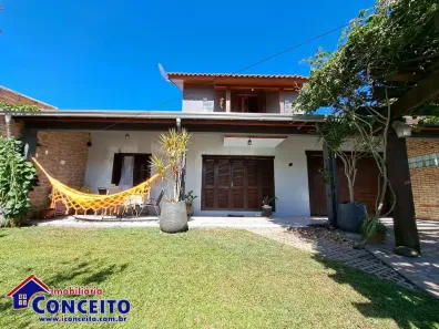 Casa com 3 Quartos à venda, 251m² no Praia de Mariluz, Imbé