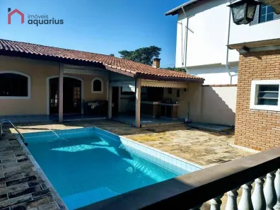 Sobrado com 3 Quartos à venda, 250m² no Bosque dos Eucaliptos, São José dos Campos