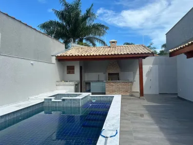Casa com 3 Quartos à venda, 176m² no Chácara Glória, Itanhaém