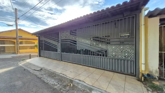 Casa com 3 Quartos à venda, 150m² no Vila Redenção, Goiânia