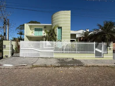 Casa com 4 Quartos à venda, 247m² no Centro, Timbó