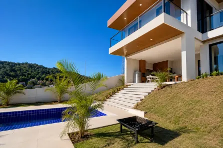 Casa com 3 Quartos à venda, 220m² no Nogueira, Petrópolis