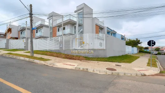 Sobrado com 3 Quartos à venda, 150m² no Capão Raso, Curitiba