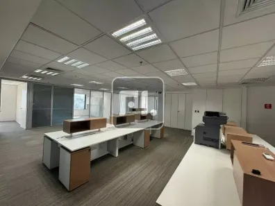 Sala Comercial para alugar, 420m² no Vila Nova Conceição, São Paulo