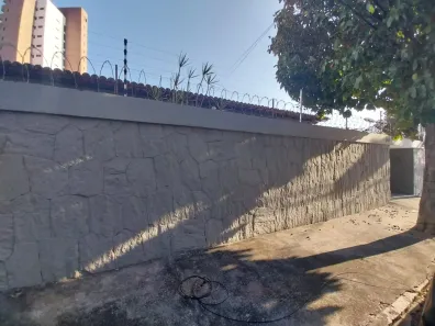 Casa com 4 Quartos à venda, 400m² no Joaquim Távora, Fortaleza