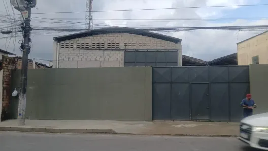 Galpão/Depósito/Armazém para alugar, 650m² no Centro, Ananindeua