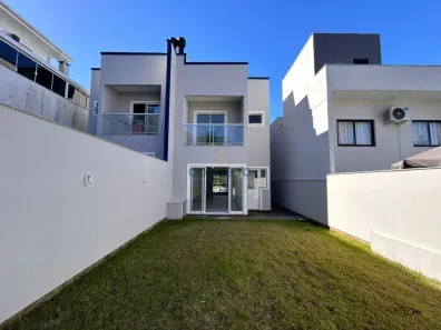 Casa com 3 Quartos para alugar, 92m² no Sertão do Maruim, São José