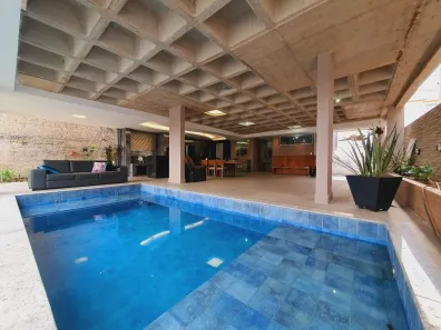 Casa com 3 Quartos à venda, 400m² no Estância Silveira, Contagem