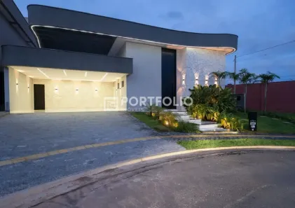 Casa de Condomínio com 4 Quartos à venda, 250m² no Jardins Bolonha, Senador Canedo
