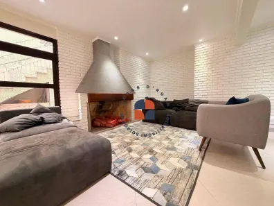 Casa com 4 Quartos para alugar, 390m² no Vila Ipojuca, São Paulo