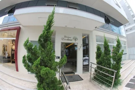 Sala Comercial para alugar, 156m² no Castelo Branco, Itapema
