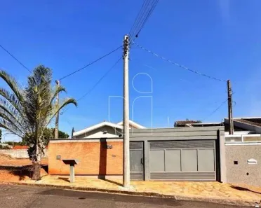 Casa com 3 Quartos à venda, 241m² no Ana Carla, Marília