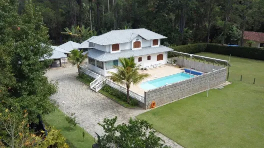 Casa de Condomínio com 3 Quartos à venda, 320m² no Vargem Grande, Teresópolis