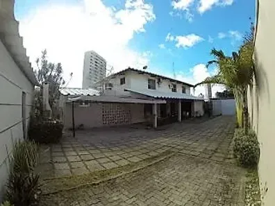 Casa com 4 Quartos à venda, 400m² no Joaquim Távora, Fortaleza