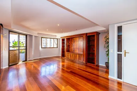 Apartamento com 2 Quartos para alugar, 179m² no Água Verde, Curitiba
