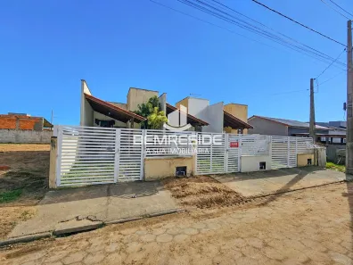 Casa com 2 Quartos para alugar, 66m² no Centro, Jaguaruna