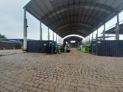 Galpão/Depósito/Armazém para venda ou aluguel, 2400m² no Navegantes, Porto Alegre
