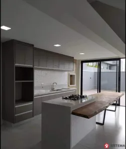 Sobrado com 3 Quartos à venda, 220m² no Residencial Solares, Presidente Prudente