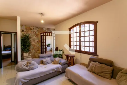 Casa com 4 Quartos à venda, 258m² no Santa Amélia, Belo Horizonte