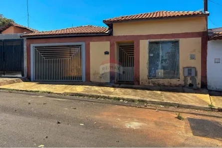 Casa com 2 Quartos à venda, 104m² no Conjunto Habitacional Leandro Alarcão Dias, Botucatu