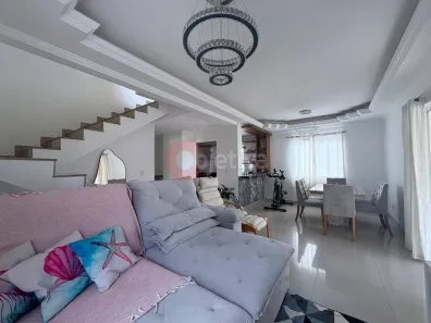 Casa de Condomínio com 3 Quartos para venda ou aluguel, 117m² no Ogiva, Cabo Frio