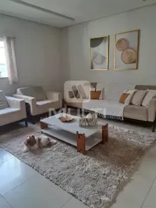 Casa com 3 Quartos à venda, 138m² no Jardim Patrícia, Uberlândia