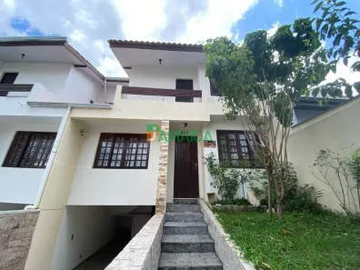 Sobrado com 3 Quartos para alugar, 145m² no Jardim das Américas, Curitiba