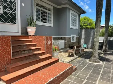 Casa com 3 Quartos à venda, 285m² no Nonoai, Porto Alegre