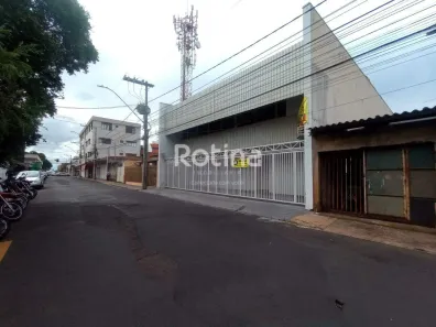Ponto Comercial para alugar, 563m² no Nossa Senhora Aparecida, Uberlândia