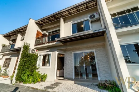 Casa com 3 Quartos à venda, 91m² no Costa e Silva, Joinville