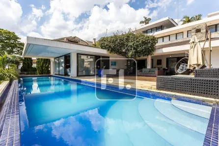 Casa de Condomínio com 5 Quartos para alugar, 530m² no Alphaville, Santana de Parnaíba