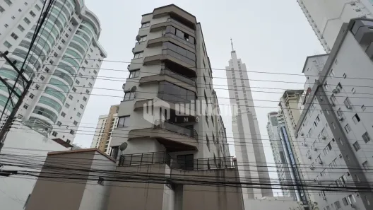 Apartamento com 2 Quartos à venda, 75m² no Centro, Balneário Camboriú