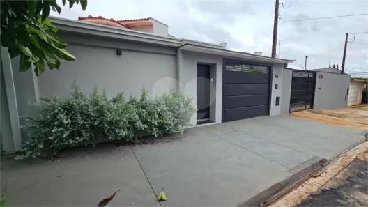 Casa com 1 Quarto à venda, 183m² no Residencial Cambuy, Araraquara