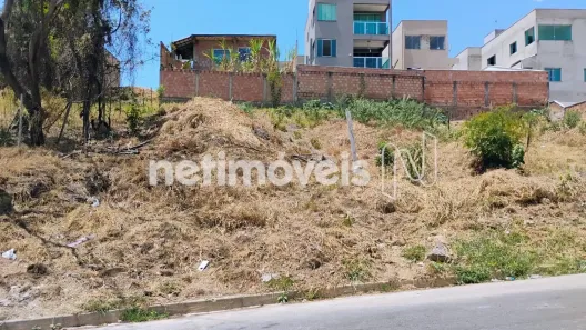 Lote/Terreno à venda, 270m² no Liberdade, Santa Luzia