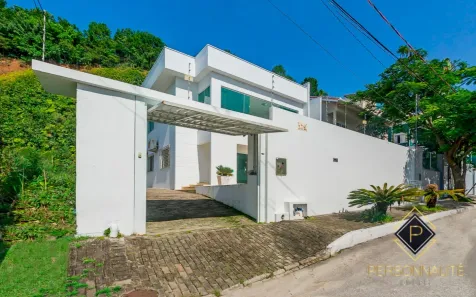 Casa com 4 Quartos à venda, 490m² no Praia dos Amores, Balneário Camboriú