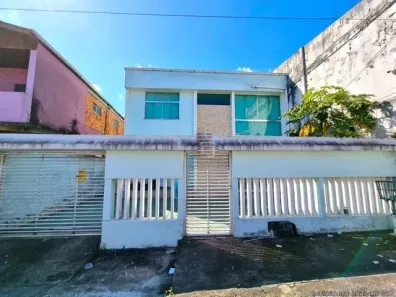 Sobrado com 5 Quartos à venda, 232m² no São Jorge, Manaus