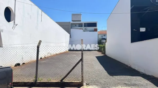 Lote/Terreno para venda ou aluguel, 495m² no Vila Regina, Bauru