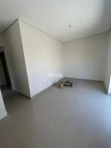 Casa com 2 Quartos à venda, 63m² no São Jorge, Uberlândia