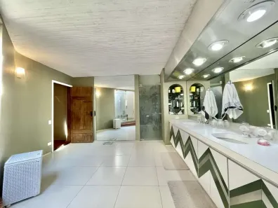 Casa de Condomínio com 6 Quartos à venda, 881m² no Jardim Mediterrâneo, Cotia