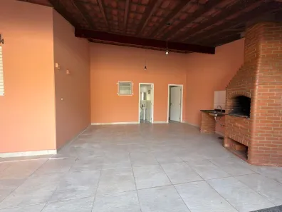 Casa com 2 Quartos para alugar, 131m² no Vila Dainese, Americana