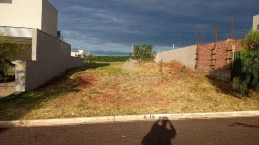 Lote/Terreno à venda, 300m² no Residencial Villa de León, Piratininga