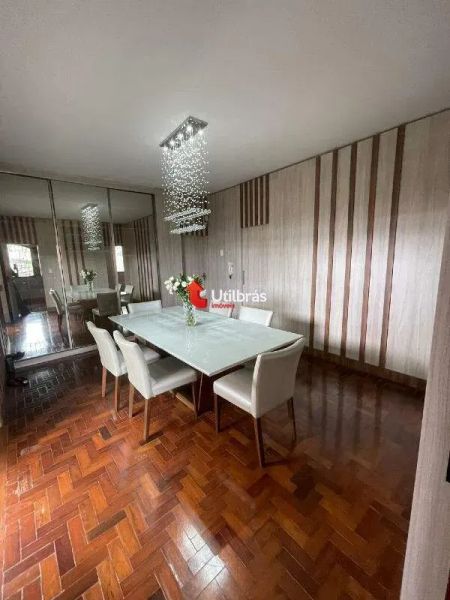 Casa com 4 quartos — Sagrada Família, Belo Horizonte