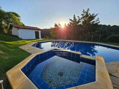 Fazenda/Sítio com 3 Quartos para alugar, 330m² no Chácaras Condomínio Recanto Pássaros II, Jacareí