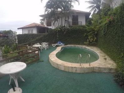 Casa de Condomínio com 3 Quartos à venda, 300m² no São Francisco, Niterói