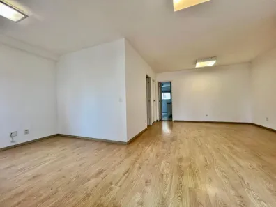Apartamento com 2 Quartos para alugar, 110m² no Campo Belo, São Paulo