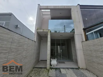 Sobrado com 2 Quartos para alugar, 80m² no Santa Regina, Camboriú