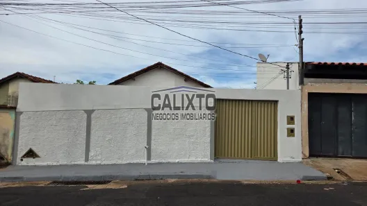 Casa com 2 Quartos à venda, 60m² no Luizote de Freitas, Uberlândia